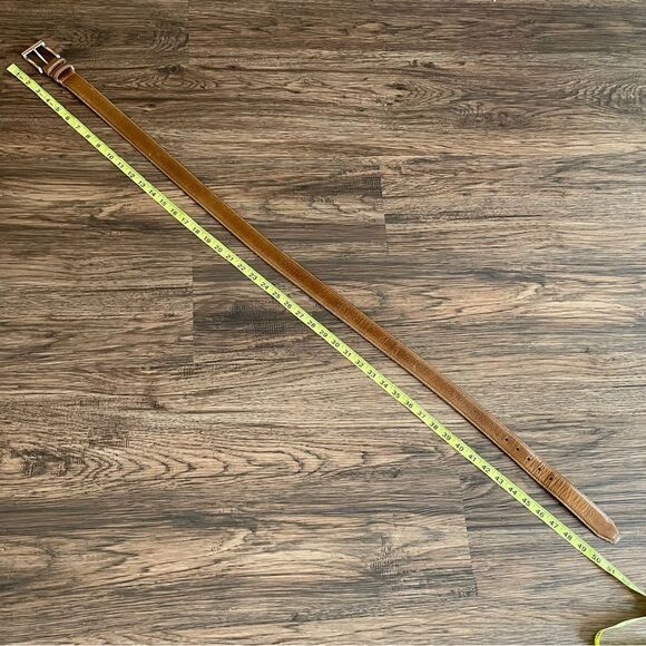 Martin Dingman Bill Water Buffalo Belt Color: Walnut Size 42 - Picture 11 of 15